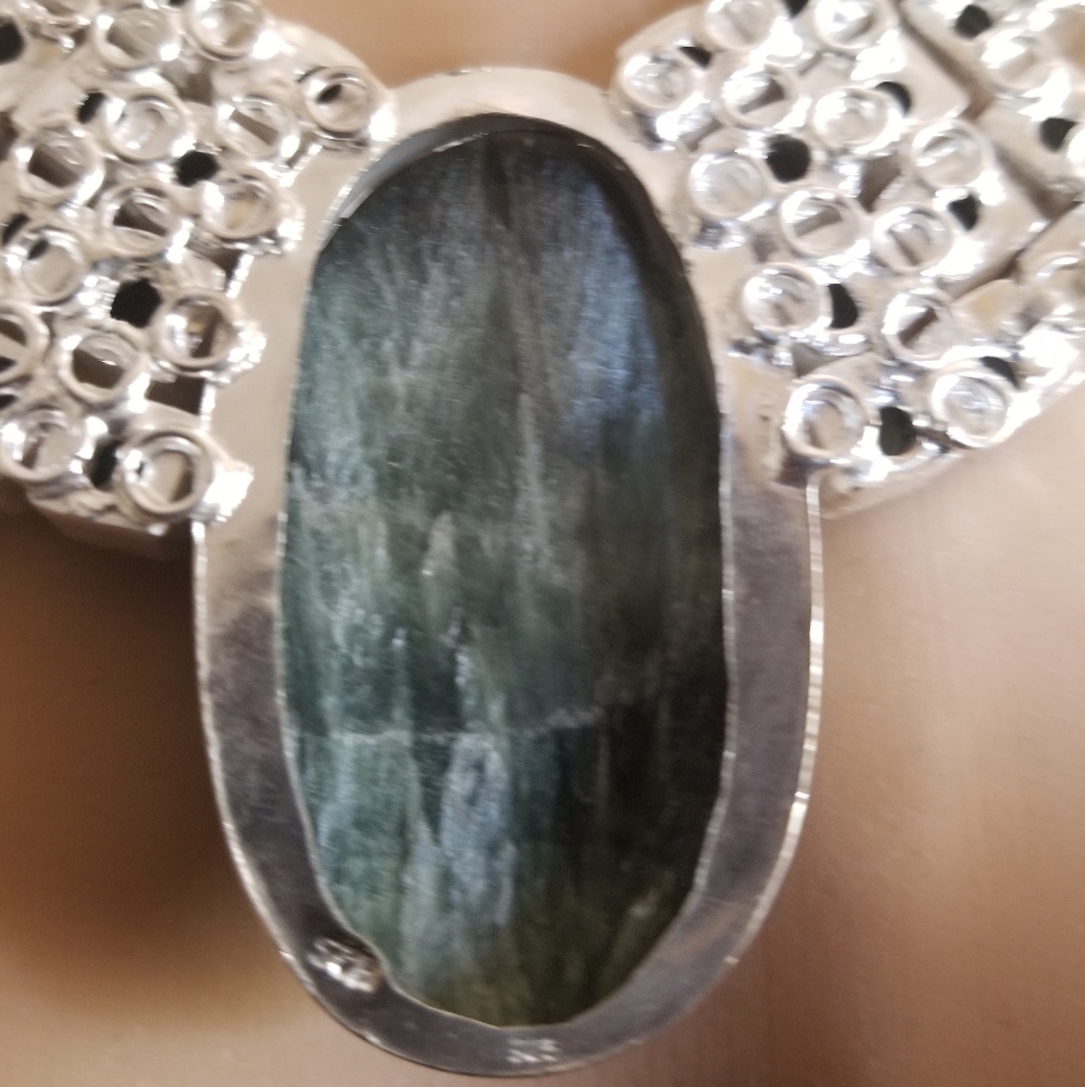 GLAMOROUS NECKLACE NWOT - Picture 7 of 8